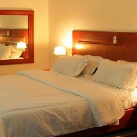 Golden Tulip Warri Airport Hotel Effurun Εξωτερικό φωτογραφία
